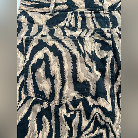 Chaps Four Pocket Black and Brown Animal Print Mini Skirt, Size 12P - Picture 8 of 10